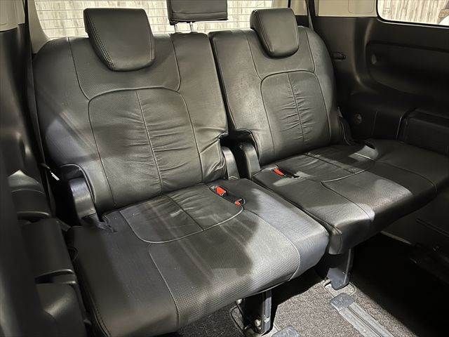 TOYOTA VOXY HYBRID 2014 Image 31