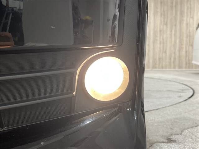 TOYOTA VOXY HYBRID 2014 Image 31