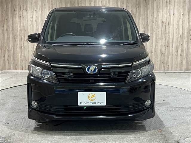 TOYOTA VOXY HYBRID 2014 Image 31