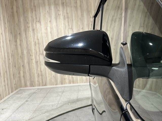 TOYOTA VOXY HYBRID 2014 Image 31