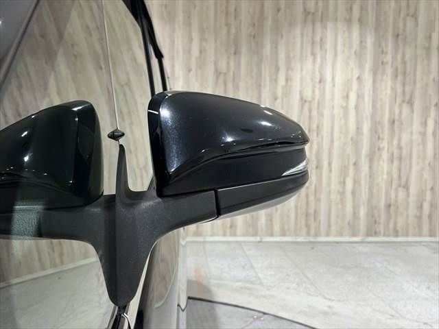 TOYOTA VOXY HYBRID 2014 Image 31