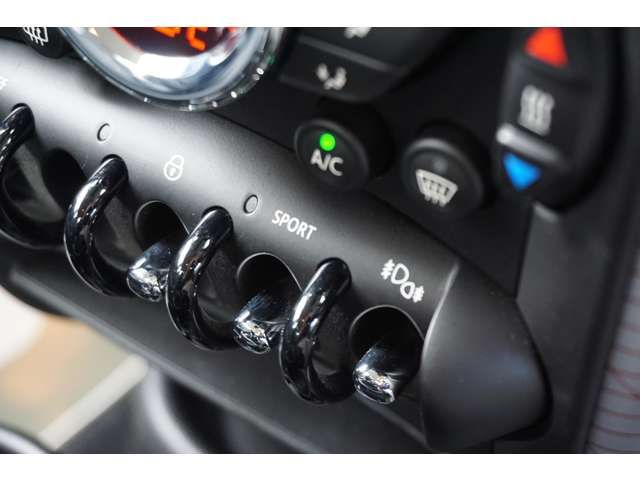 BMW MINI COOPER D CR 2016 Image 31