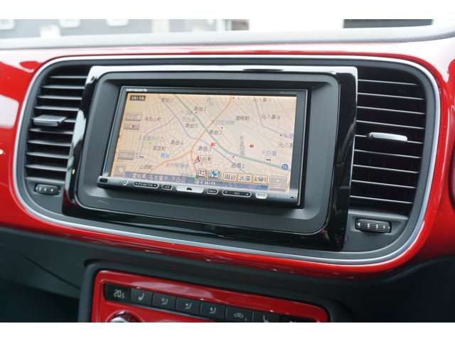 VOLKSWAGEN THE BEETL 2012 Image 31