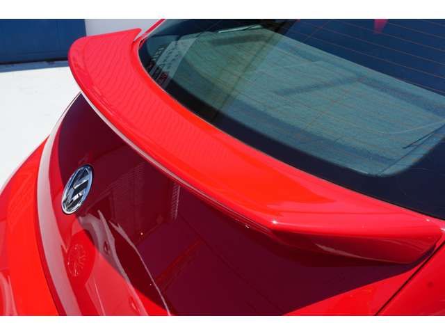 VOLKSWAGEN THE BEETL 2012 Image 31