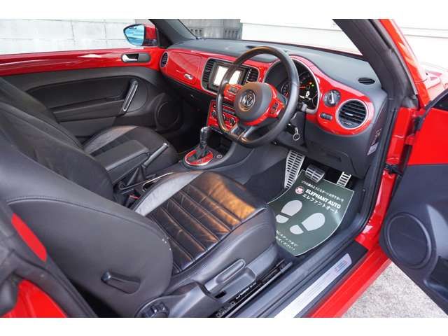 VOLKSWAGEN THE BEETL 2012 Image 31