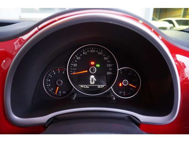 VOLKSWAGEN THE BEETL 2012 Image 31