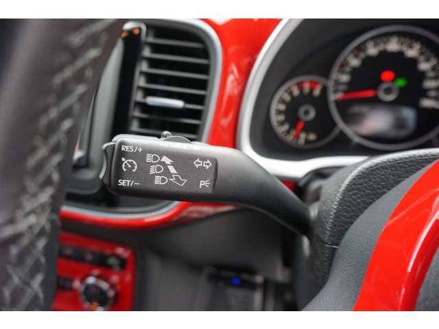 VOLKSWAGEN THE BEETL 2012 Image 31