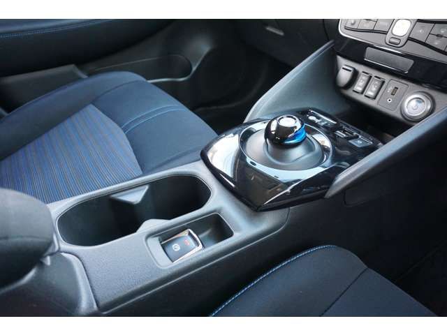 NISSAN LEAF 2018 Image 31