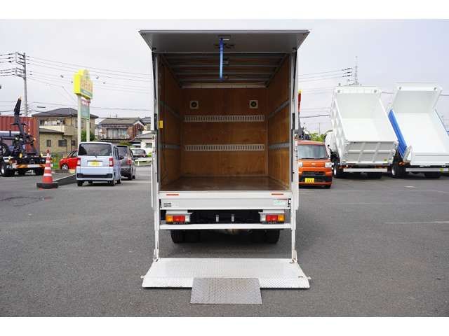 MITSUBISHI CANTER 2017 Image 31