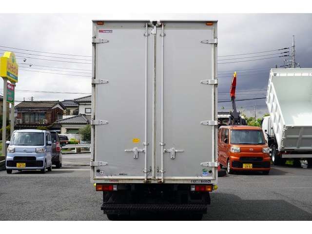 MITSUBISHI CANTER 2018 Image 31