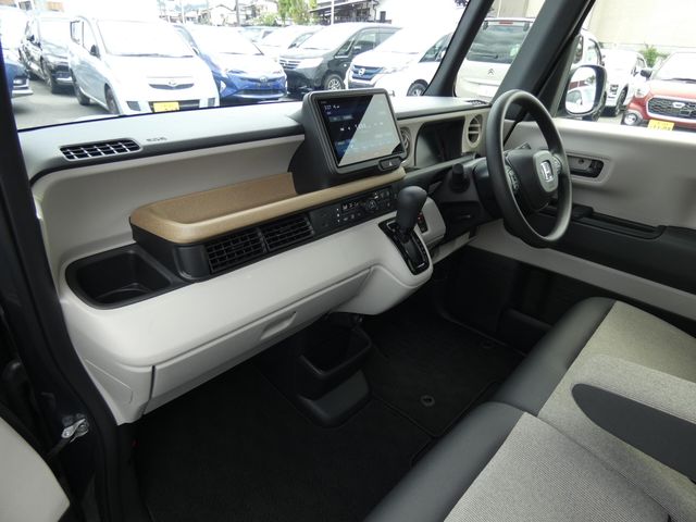 HONDA N BOX 2024 Image 31