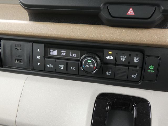 HONDA N BOX 2024 Image 31