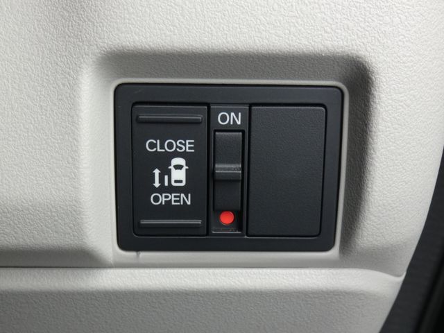 HONDA N BOX 2024 Image 31