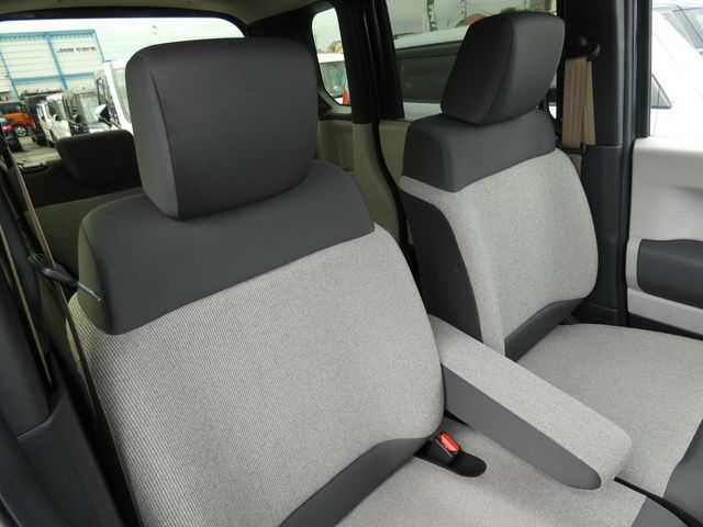 HONDA N BOX 2024 Image 31