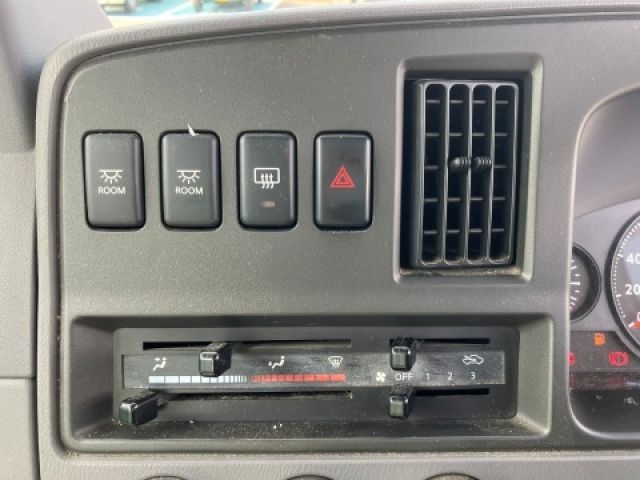 NISSAN CIVILIAN 2018 Image 31