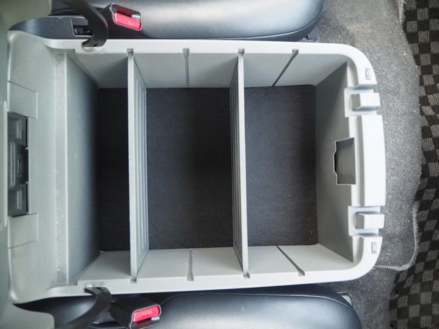 NISSAN NV350 CARAVAN 2015 Image 31