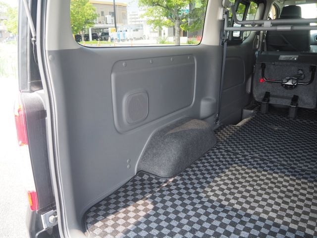 NISSAN NV350 CARAVAN 2015 Image 31