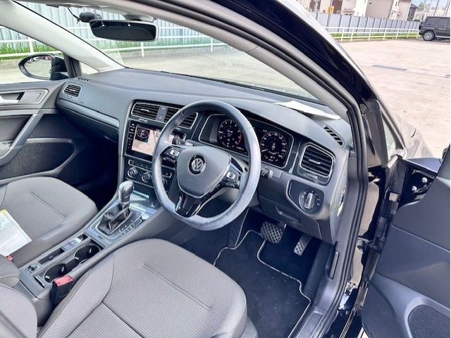 VOLKSWAGEN GOLF 2019 Image 31
