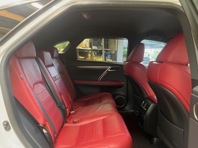 TOYOTA LEXUS RX450H 2WD 2019 Image 31