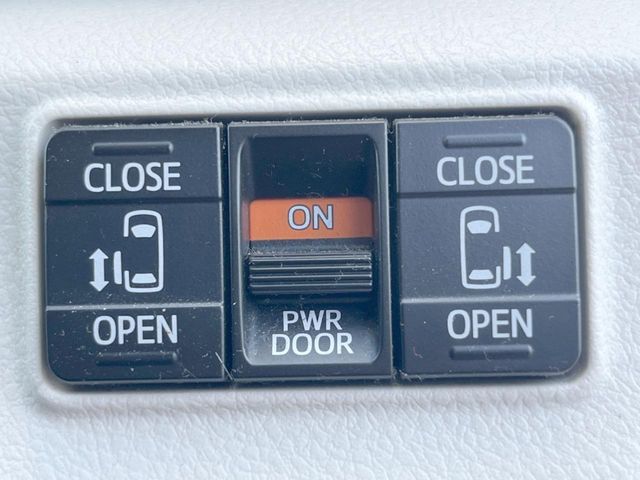 TOYOTA SIENTA HYBRID 2016 Image 31