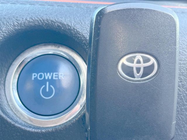 TOYOTA SIENTA HYBRID 2016 Image 31