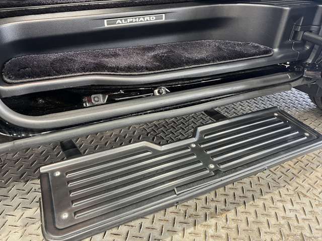 TOYOTA ALPHARD HYBRID 4WD 2017 Image 31