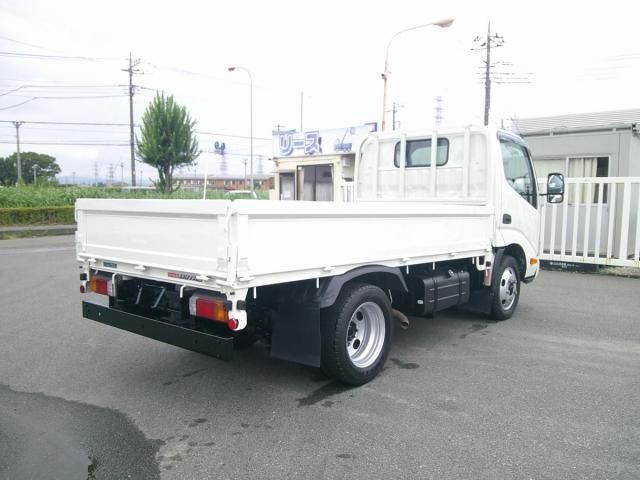 HINO DUTRO 2017 Image 31