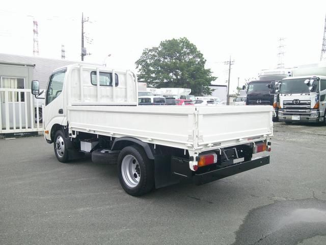 HINO DUTRO 2017 Image 31