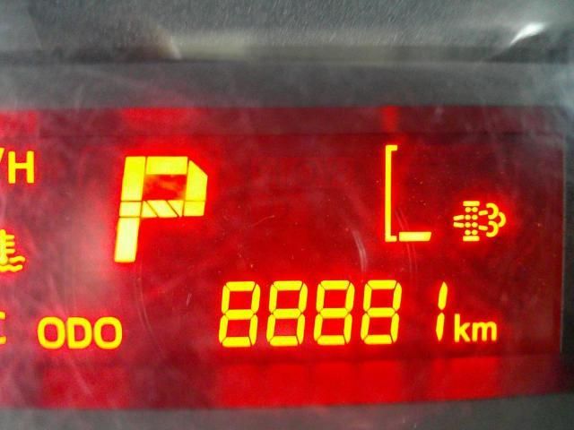 HINO DUTRO 2017 Image 31