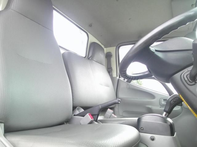 HINO DUTRO 2017 Image 31