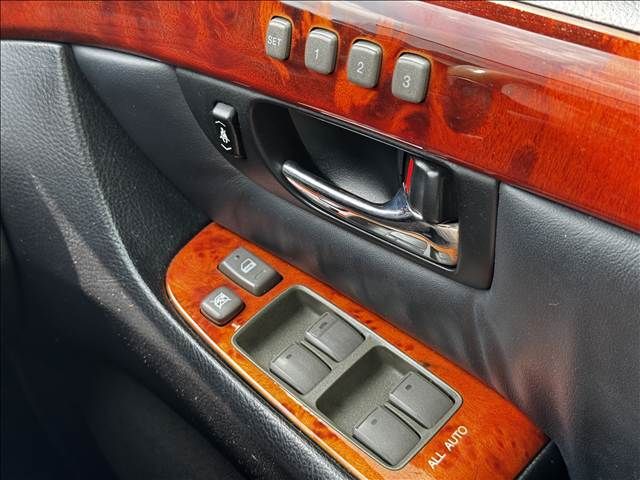 TOYOTA CELSIOR 2004 Image 31