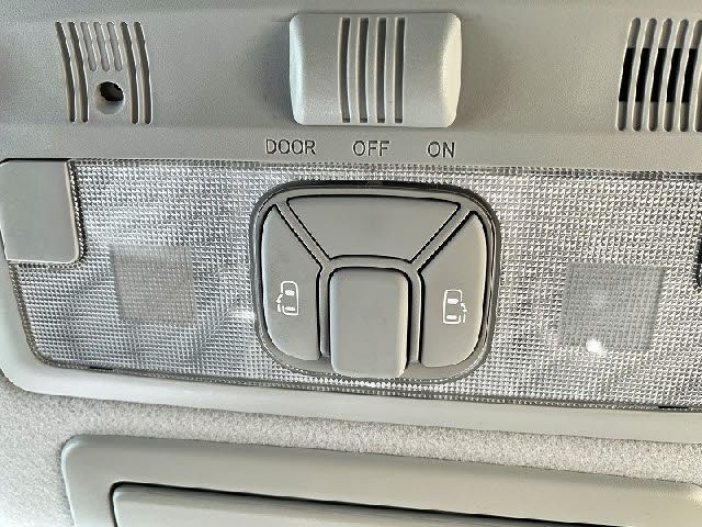 TOYOTA ESTIMA 2014 Image 31