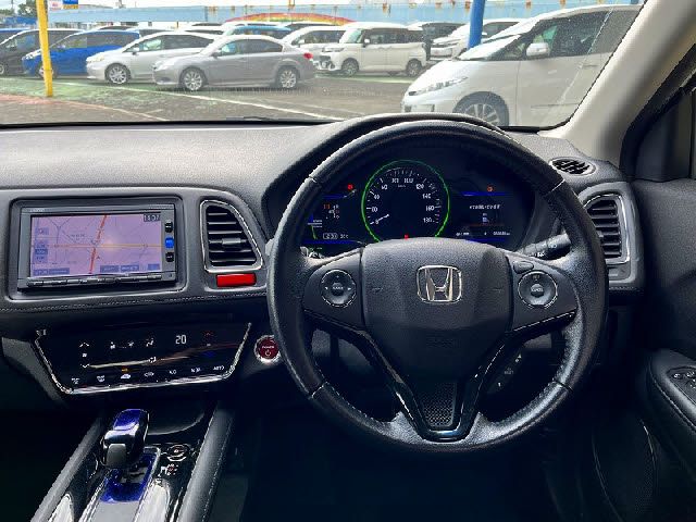 HONDA VEZEL HYBRID 2016 Image 31