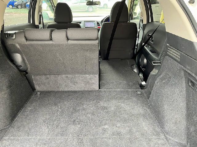 HONDA VEZEL HYBRID 2016 Image 31