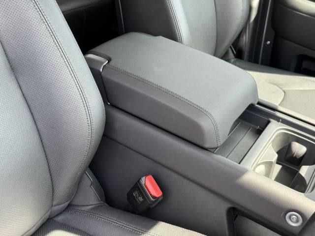 ROVER DEFENDER 2024 Image 31