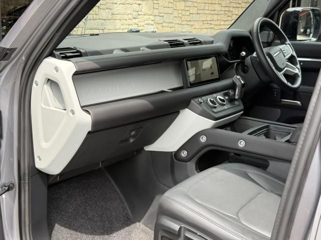 ROVER DEFENDER 2024 Image 31