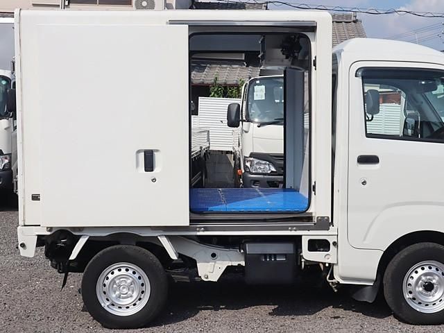 DAIHATSU HIJET TRUCK 4WD 2021 Image 31