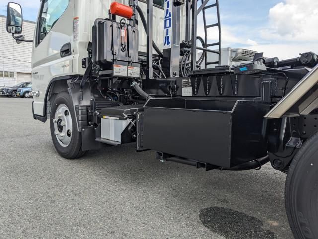 MITSUBISHI CANTER 2025 Image 31