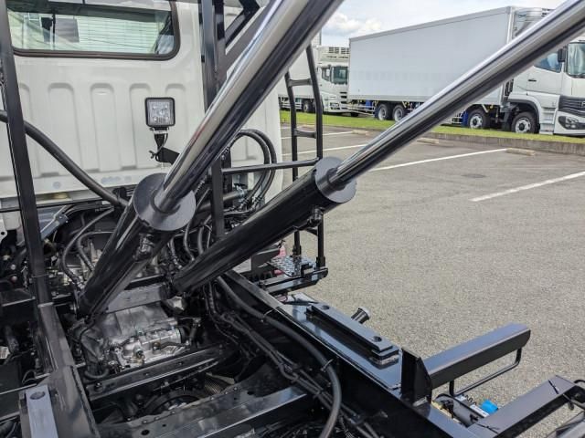 MITSUBISHI CANTER 2025 Image 31