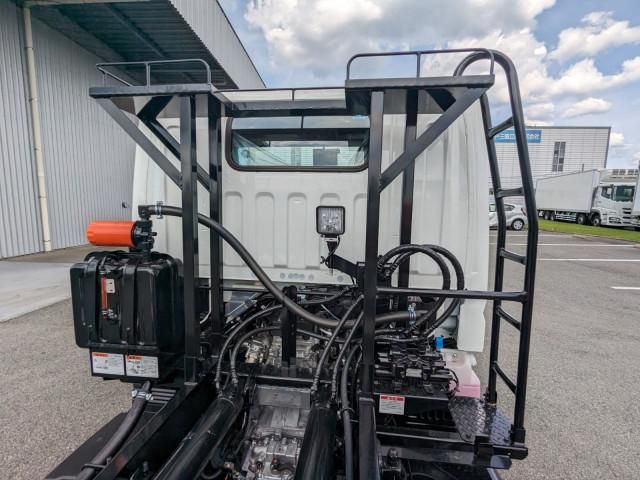 MITSUBISHI CANTER 2025 Image 31