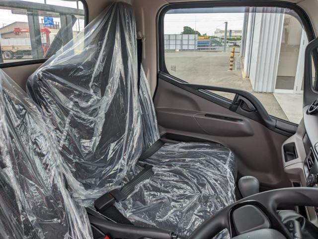 MITSUBISHI CANTER 2025 Image 31