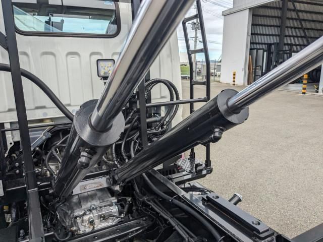 MITSUBISHI CANTER 2025 Image 31