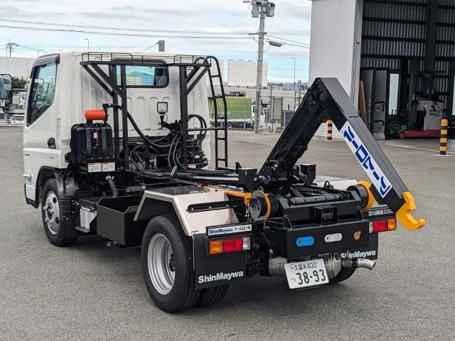 MITSUBISHI CANTER 2025 Image 31