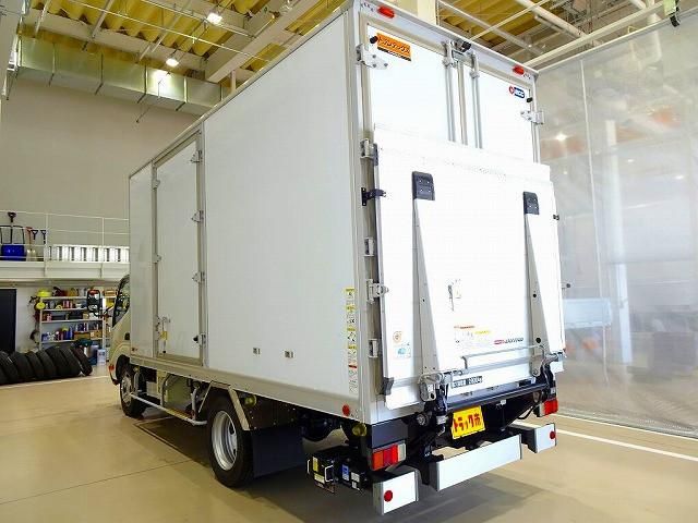 HINO DUTRO 2018 Image 31