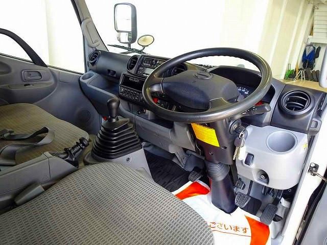 HINO DUTRO 2018 Image 31