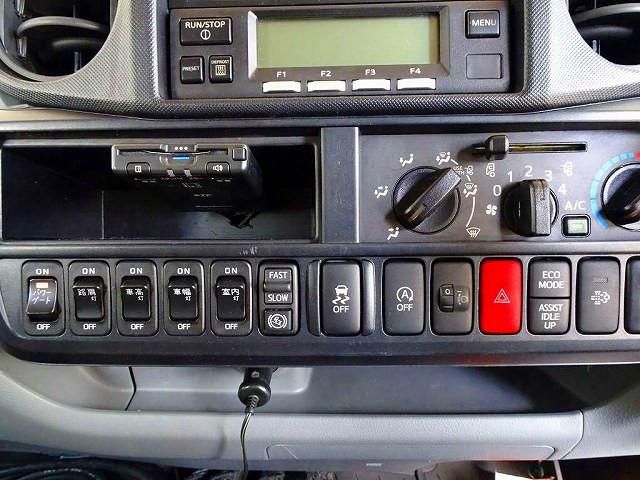 HINO DUTRO 2018 Image 31