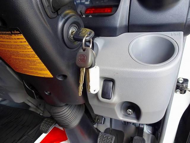 HINO DUTRO 2018 Image 31