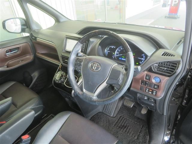 TOYOTA ESQUIRE HYBRID 2016 Image 31