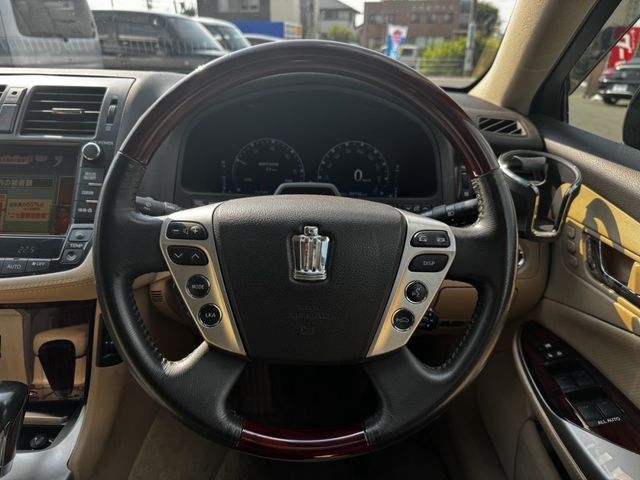 TOYOTA CROWN SEDAN HYBRID 2010 Image 31