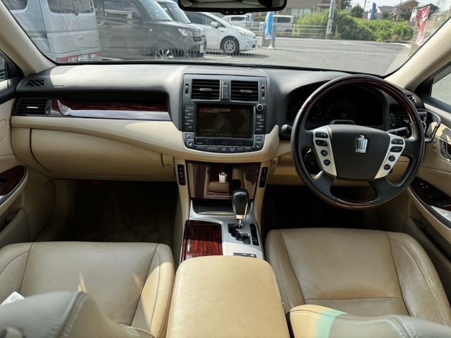 TOYOTA CROWN SEDAN HYBRID 2010 Image 31